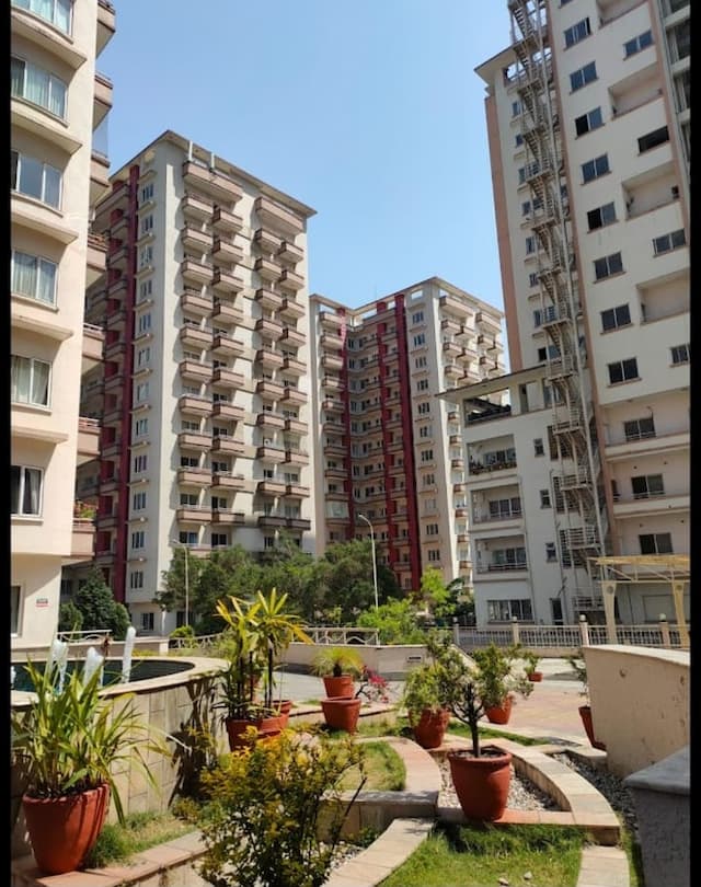 3 BHK Apartment for Rent in Grande Tower